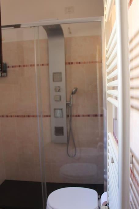 Ferienwohnung The Garden House Fco, Self Check In And Free Private Parking Fiumicino Exterior foto