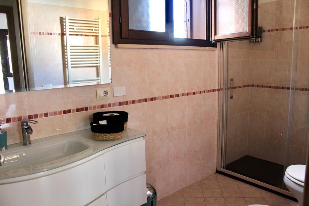 Ferienwohnung The Garden House Fco, Self Check In And Free Private Parking Fiumicino Exterior foto